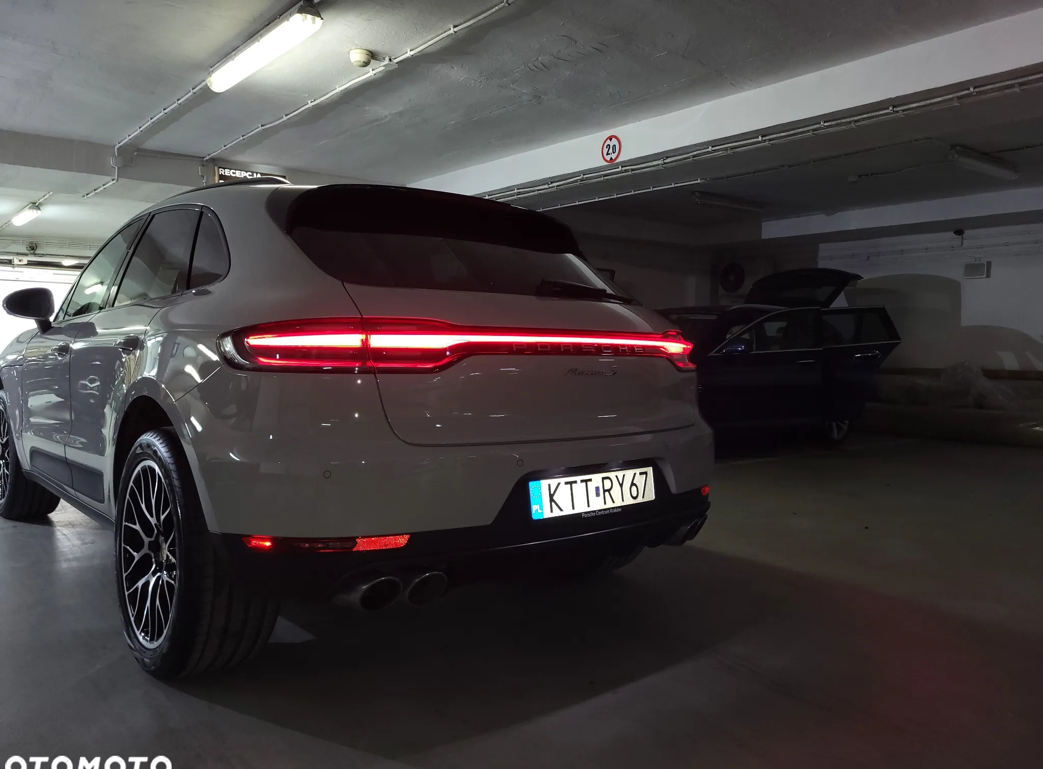 Porsche Macan cena 259000 przebieg: 21450, rok produkcji 2021 z Zakopane małe 529